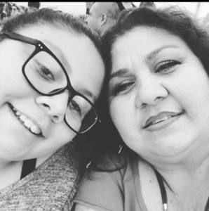 Meet your Posher, Manuela